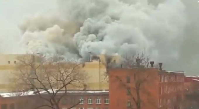 Vụ ch&aacute;y lớn tại Trung t&acirc;m thương mại Zimnyaya Vishnya - Reuters