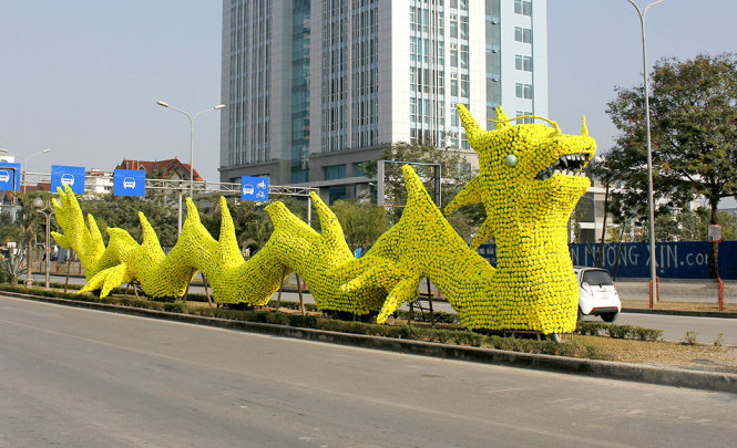 M&ocirc; h&igrave;nh rồng tr&ecirc;n đường L&ecirc; Hồng Phong. (Ảnh:&nbsp;Tiến Thắng)