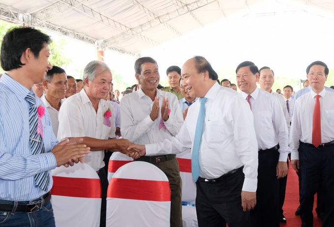 Thủ tướng đ&atilde; tới dự lễ c&ocirc;ng bố&nbsp;thị x&atilde; B&igrave;nh Minh ho&agrave;n th&agrave;nh nhiệm vụ x&acirc;y dựng n&ocirc;ng th&ocirc;n mới.