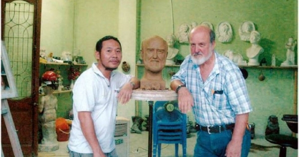 “Cha đẻ” tượng 12 con giáp nói gì khi tác phẩm bị phản ứng tả tơi?