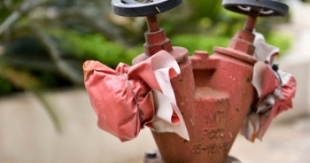 Hàng loạt trụ nước cứu hỏa "vô tác dụng" ở Hà Nội