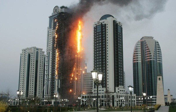 Li&ecirc;n tiếp xảy ra ch&aacute;y tại c&aacute;c t&ograve;a chung cư cao tầng (Nguồn: Luatvietnam)