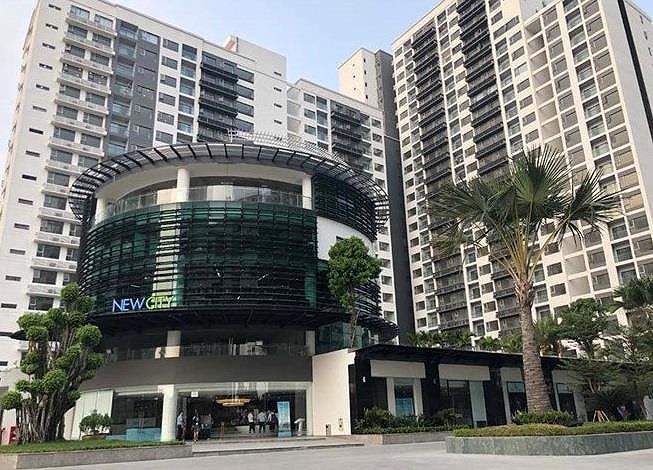 Việc phớt lờ cung cấp c&aacute;c giấy tờ ph&aacute;p l&yacute; cho cư d&acirc;n của C&ocirc;ng ty Thuận Việt v&agrave; dọa ni&ecirc;m phong căn hộ khiến c&aacute;c cư d&acirc;n phải t&iacute;nh đến việc đưa Thuận Việt ra t&ograve;a.