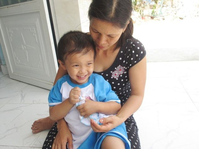 Chỉ &iacute;t ph&uacute;t tr&ograve; chuyện, Ph&aacute;t tỏ ra vui vẻ v&agrave; gần gũi hơn