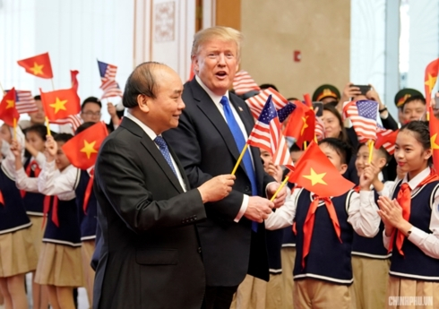 Thủ tướng Nguyễn Xu&acirc;n Ph&uacute;c đ&atilde; đ&oacute;n tiếp Tổng thống Donald Trump v&agrave;o trưa 27/2, trong dịp &ocirc;ng Donald Trump tới H&agrave; Nội dự Thượng đỉnh Mỹ-Triều Ti&ecirc;n.
