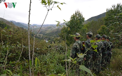 X&acirc;y dựng mỗi người d&acirc;n nơi bi&ecirc;n cương đang l&agrave; những cột mốc sống, bảo vệ chủ quyền, to&agrave;n vẹn l&atilde;nh thổ quốc gia