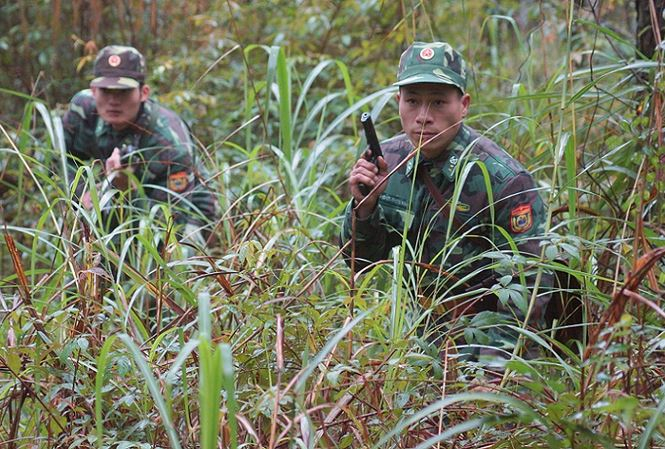 Đội Vũ trang Đồn Bi&ecirc;n ph&ograve;ng cửa khẩu Chi Ma (BĐBP Lạng Sơn) mật phục đ&aacute;nh bắt tội phạm tr&ecirc;n bi&ecirc;n giới.&nbsp;