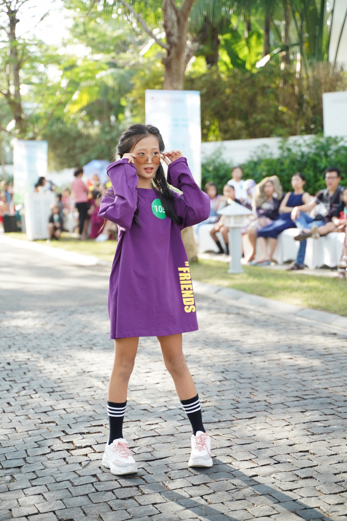 Những Fashionista nh&iacute; tại casting VJFW8.