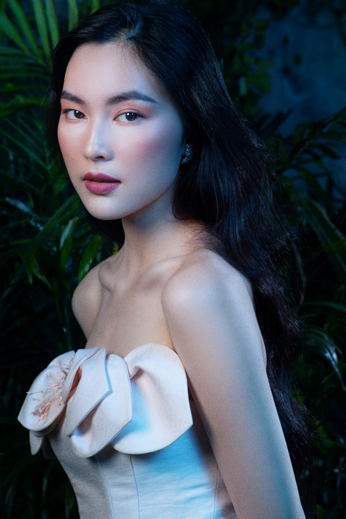 Đặng Thu Thảo c&ugrave;ng d&agrave;n người đẹp ngời ngời kh&iacute; chất với thời trang Xu&acirc;n H&egrave;