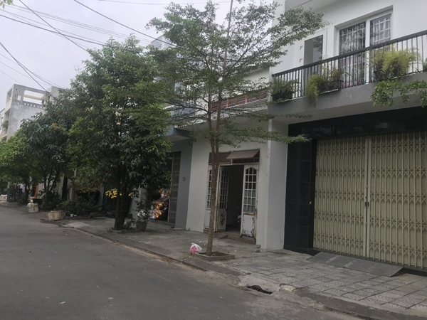 Nhiều hộ d&acirc;n nợ tiền đất TĐC hoang mang v&igrave; gi&aacute; đất tăng cao. Ảnh: NP.&nbsp;