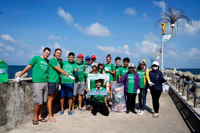 CLB Ph&uacute; Quốc Xanh nỗ lực hết m&igrave;nh v&igrave; biển đảo qu&ecirc; hương.