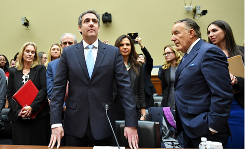 Cohen (c&agrave; vạt xanh) tại phi&ecirc;n điều trần trước Ủy ban Gi&aacute;m s&aacute;t Hạ viện h&ocirc;m 27/2. Ảnh:&nbsp;AFP.