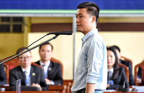 Phan S&agrave;o Nam tại phi&ecirc;n t&ograve;a sơ thẩm.&nbsp;Ảnh: Phạm Dự.