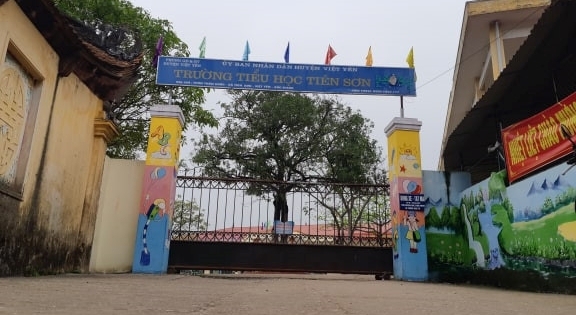 Vụ thầy giáo "bày tỏ yêu thương" ở Bắc Giang chưa đủ căn cứ tội dâm ô vì sao?