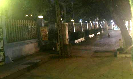 Hiện trường xảy ra vụ bắn s&uacute;ng khiến một người tử vong. (Ảnh: Quỳnh An)