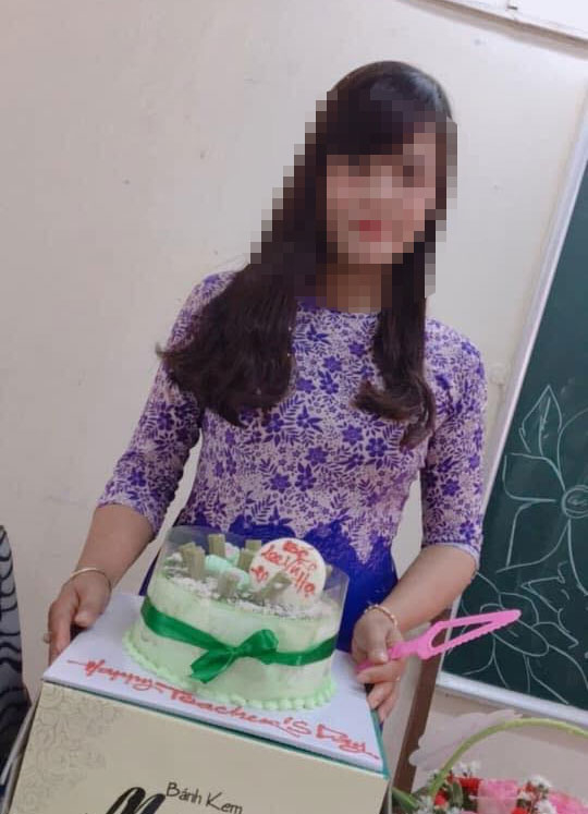 Ch&acirc;n dung c&ocirc; gi&aacute;o ở chung ph&ograve;ng trong kh&aacute;ch sạn với nam sinh 16 tuổi