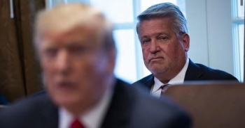 Hai quan chức cấp cao của Mỹ quyết định nộp đơn từ chức