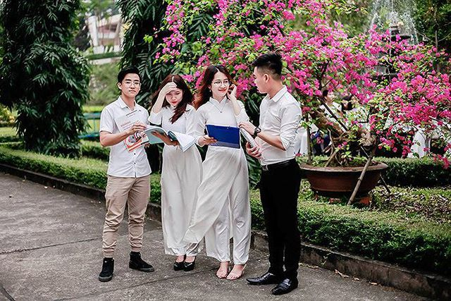 Chọn nghề, chọn trường cần sự c&acirc;n nhắc kỹ lưỡng của mỗi th&iacute; sinh. (Ảnh: Nghi&ecirc;m Hu&ecirc;)