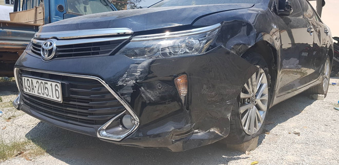 &Ocirc; t&ocirc; g&acirc;y tại nạn tại C&ocirc;ng an H.Đơn Dương.&nbsp;ẢNH: L&Acirc;M VI&Ecirc;N