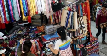 Bất cập, hàng ngoại lộng hành gắn mác ‘made in Vietnam’