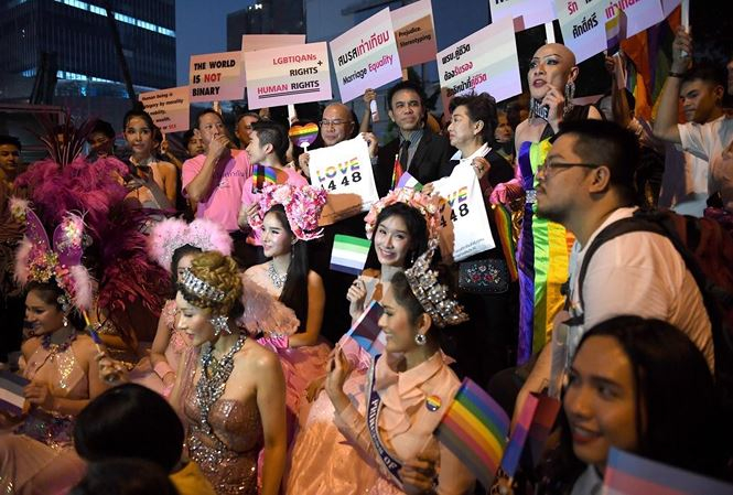 Th&aacute;i Lan được biết đến với th&aacute;i độ cởi mở hơn đối với du kh&aacute;ch LGBT