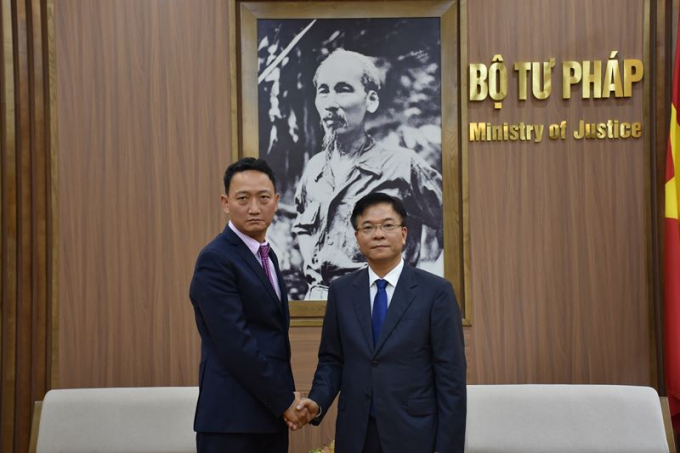 &Ocirc;ng Kim Do Hyun - Đại sứ H&agrave;n Quốc đến thăm v&agrave; l&agrave;m việc tại&nbsp;Bộ trưởng Bộ Tư ph&aacute;p.