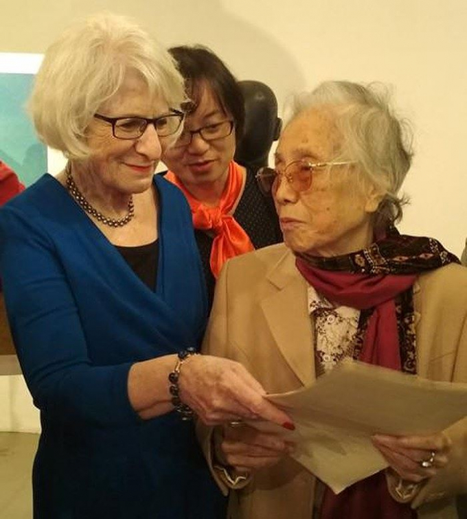 Sau 54 năm, hai người bạn cũ gặp lại nhau v&agrave; c&ugrave;ng &ocirc;n lại những kỷ niệm