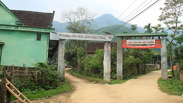 Bản Ch&aacute;o nơi c&oacute; ba nạn nh&acirc;n trong vụ sập hầm khi đi m&oacute;t quặng
