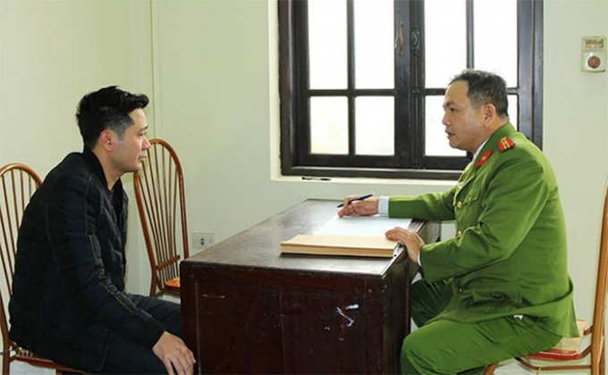 Đối tượng Kh&aacute;nh đến tr&igrave;nh diện cơ quan C&ocirc;ng an.