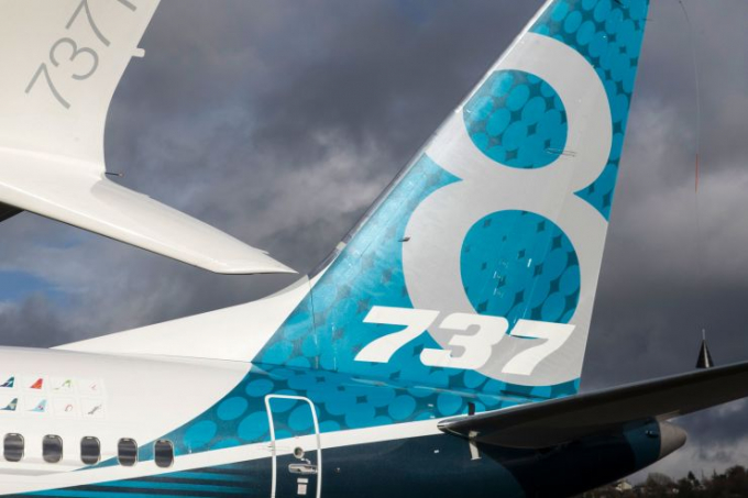 Đu&ocirc;i một chiếc Boeing 737 MAX 8 đỗ tại s&acirc;n chờ Boeing ở Seattle, Washington năm 2016. Ảnh: Stephen Brashear/Getty Images.