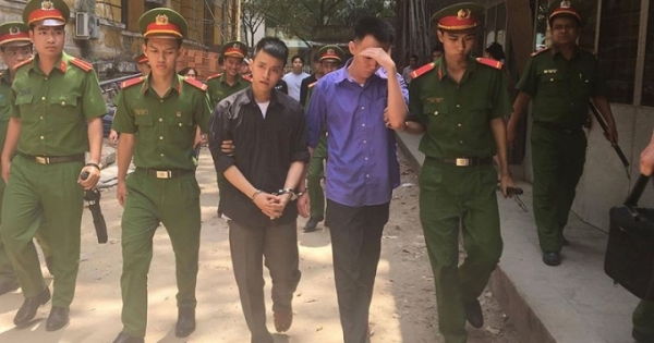 Bà lão thuê người “xử” trai trẻ