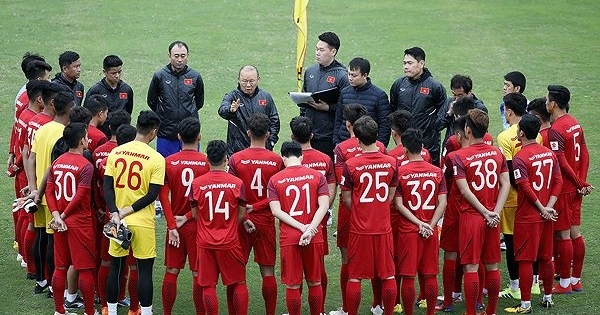 Loại 6 cầu thủ, HLV Park Hang-seo 