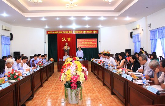 Quang cảnh buổi l&agrave;m việc.