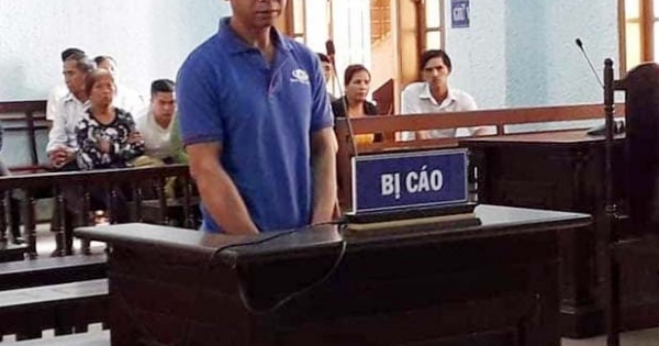 Đốt râu bạn nhậu, một người bị đâm chết