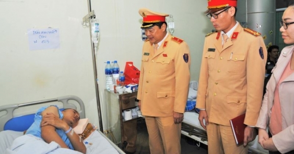 Thanh niên vi phạm giao thông, đánh võng, đâm trọng thương Trung úy cảnh sát