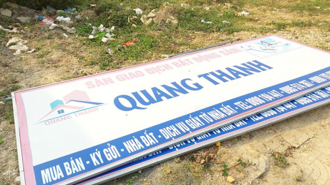 Thời gian qua, việc c&aacute;c ki ốt mọc l&ecirc;n g&acirc;y mất mỹ quan đ&ocirc; thị v&agrave; nguy cơ mất an ninh trật tự x&atilde; hội trong việc giao dịch BĐS.