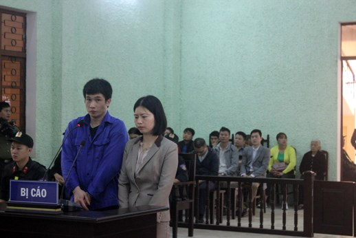 Bị c&aacute;o Hải - Thanh tại t&ograve;a.