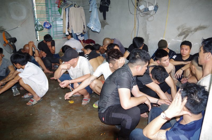 C&aacute;c đối tượng bị bắt giữ.