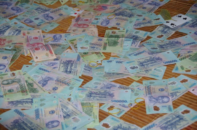 Số tiền thu giữ gần 400 triệu đồng.