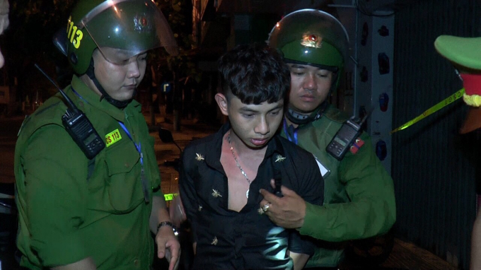 Cơ quan c&ocirc;ng an ph&aacute;t hiện c&aacute;c đối tượng dương t&iacute;nh chất ma tu&yacute;. Ảnh: N.T.