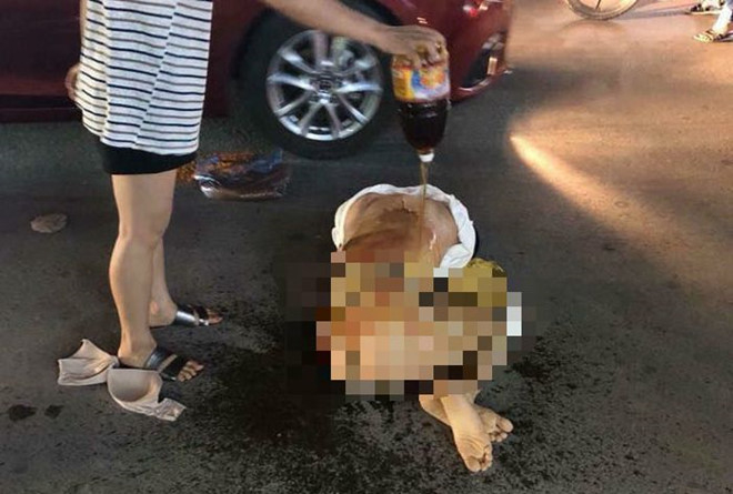 Hiện trường vụ đ&aacute;nh ghen kinh ho&agrave;ng