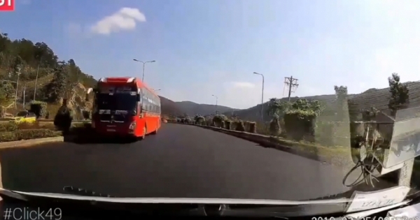 Lâm Đồng: Phạt hơn 7 triệu đồng và tước bằng lái xe tài xế xe khách chạy ngược chiều trên cao tốc