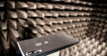 Choáng váng với màn “tra tấn” điện thoại VSmart ở Tây Ban Nha