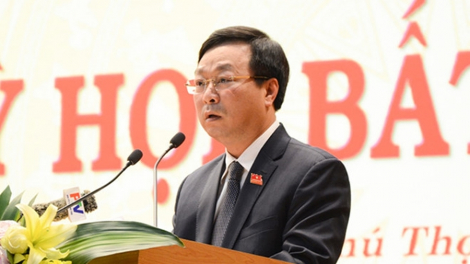 &nbsp;HĐND tỉnh Ph&uacute; Thọ đ&atilde; bỏ phiếu bầu &ocirc;ng B&ugrave;i Văn Quang, Ph&oacute; B&iacute; thư Thường trực Tỉnh ủy giữ chức Chủ tịch UBND tỉnh kh&oacute;a XVIII với số phiếu t&iacute;n nhiệm đạt 100%. Trong ảnh: &Ocirc;ng B&ugrave;i Văn Quang ph&aacute;t biểu nhậm chức Chủ tịch UBND tỉnh Ph&uacute; Thọ