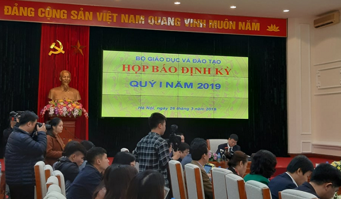 Buổi Họp b&aacute;o định kỳ của Bộ GD&amp;amp;amp;ĐT th&ocirc;ng tin nhiều vấn đề của ng&agrave;nh gi&aacute;o dục trong đ&oacute; c&oacute; c&aacute;c kh&uacute;c mắc của c&aacute;c phụ huynh c&oacute; con em tham dự cuộc thi Khoa học kỹ thuật quốc gia 2019 vẫn c&ograve;n bỏ ngỏ.