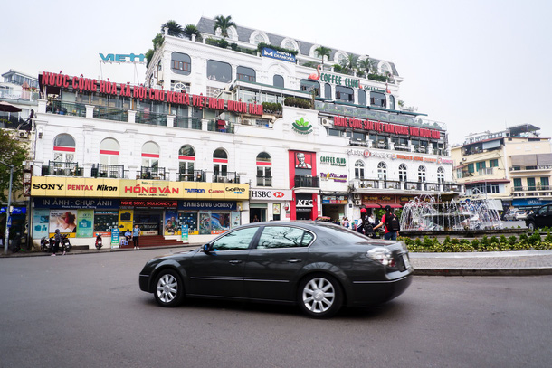 T&ograve;a nh&agrave; Phytopharco tọa lạc tại quảng trường Đ&ocirc;ng Kinh Nghĩa Thục (Ảnh: BM)