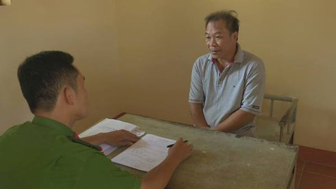 V&otilde; H&ugrave;ng tại cơ quan C&ocirc;ng an.