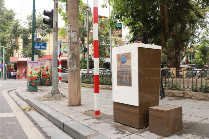 Từ th&aacute;ng 1.2019, những trụ nước sạch uống liền miễn ph&iacute; đ&atilde; được bố tr&iacute; lắp đặt tại một số tuyến phố trung t&acirc;m H&agrave; Nội như, Đồng Xu&acirc;n, Tr&agrave;ng Thi, Quang Trung.