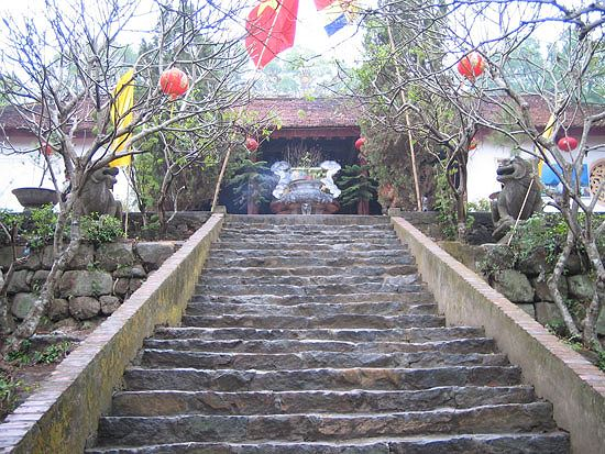 Đền thờ Thạch Linh thần tướng