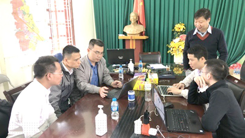 Từ ngày có dịch, các cán bộ ngày nào cũng giao ban để đánh giá tình hình